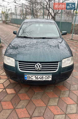 Седан Volkswagen Passat 2001 в Великой Михайловке