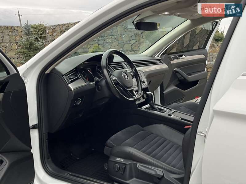 Седан Volkswagen Passat 2016 в Стрию фото 5 Седан Volkswagen Passat 2016 в Стрию