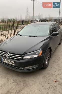 Седан Volkswagen Passat 2012 в Киеве