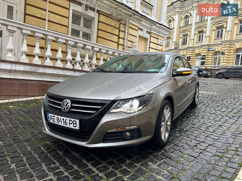 Volkswagen Passat 2011