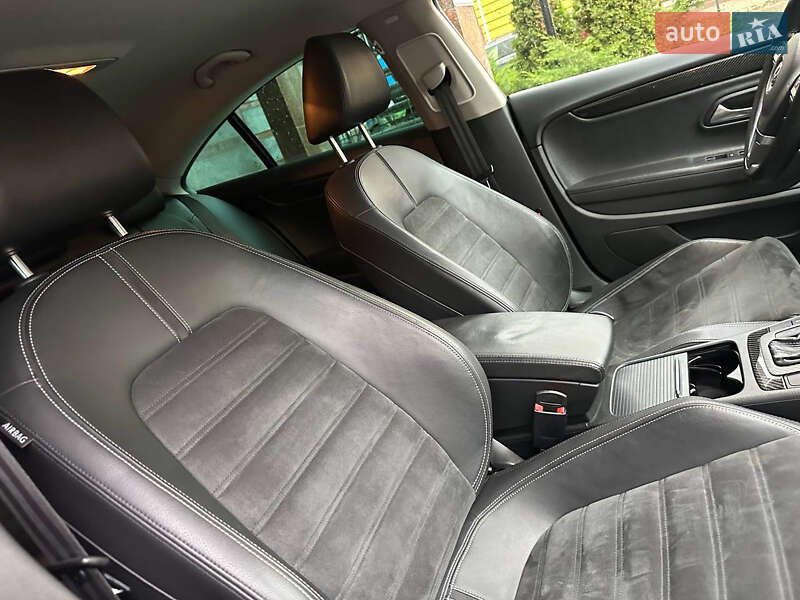 Седан Volkswagen Passat 2011 в Киеве