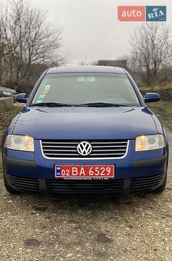 Седан Volkswagen Passat 2002 в Турбовом