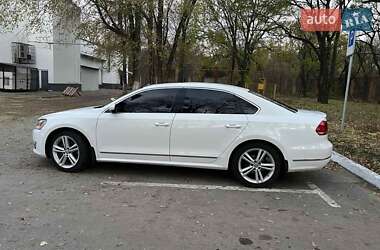 Седан Volkswagen Passat 2014 в Кропивницком