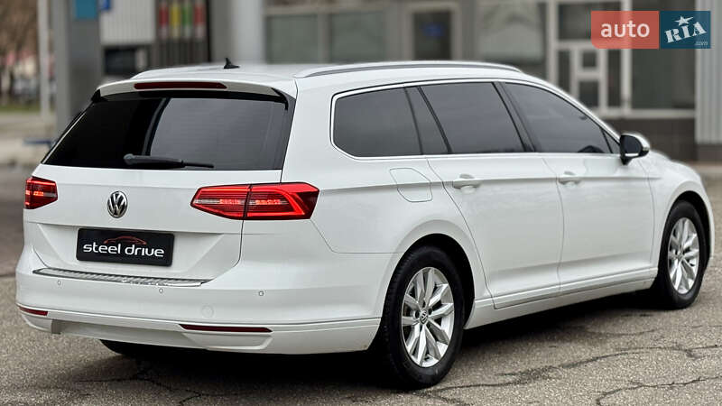 Універсал Volkswagen Passat 2015 в Миколаєві