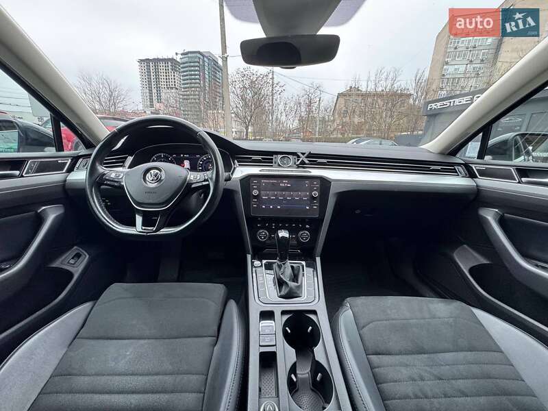 Универсал Volkswagen Passat 2017 в Днепре фото 11 Универсал Volkswagen Passat 2017 в Днепре