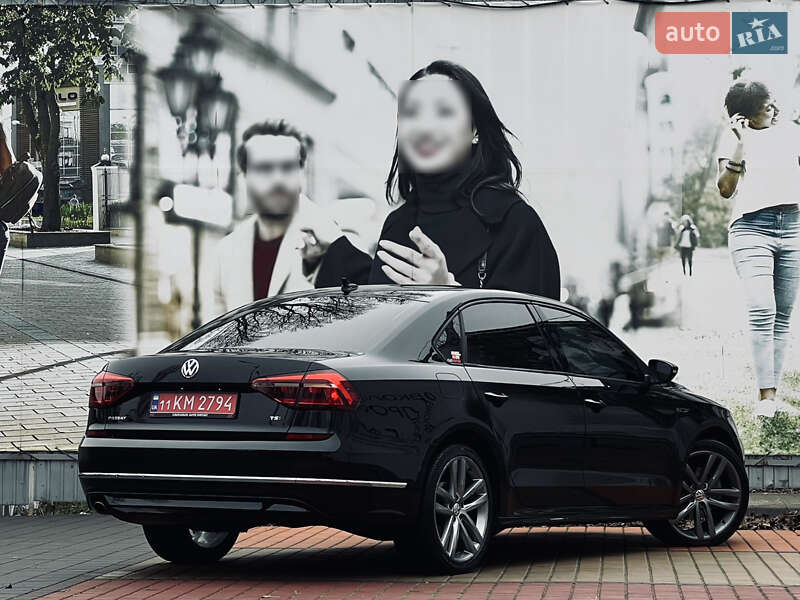 Седан Volkswagen Passat 2018 в Одессе