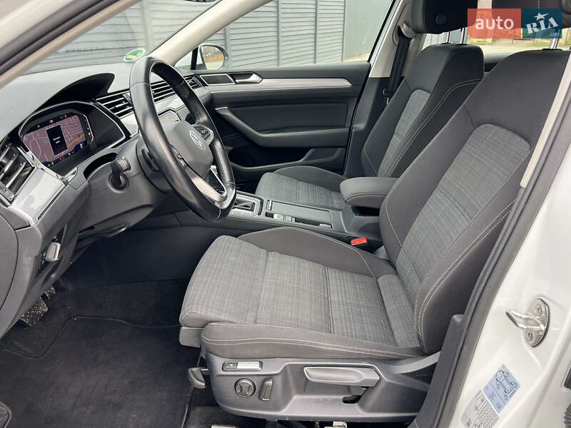 Универсал Volkswagen Passat 2021 в Дубно фото 39 Универсал Volkswagen Passat 2021 в Дубно