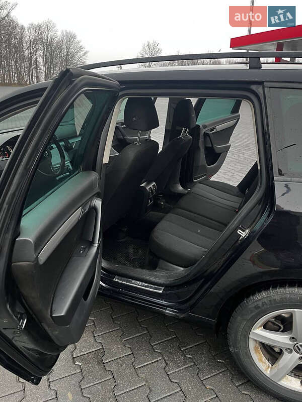 Универсал Volkswagen Passat 2011 в Черновцах