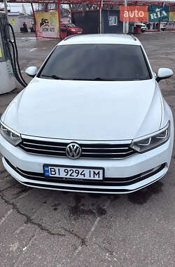 Универсал Volkswagen Passat 2017 в Харькове