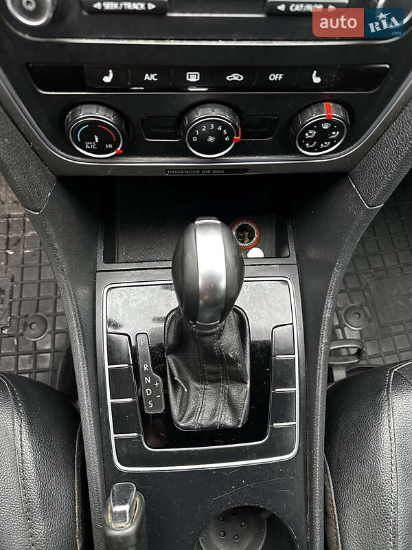 Седан Volkswagen Passat 2014 в Чернигове