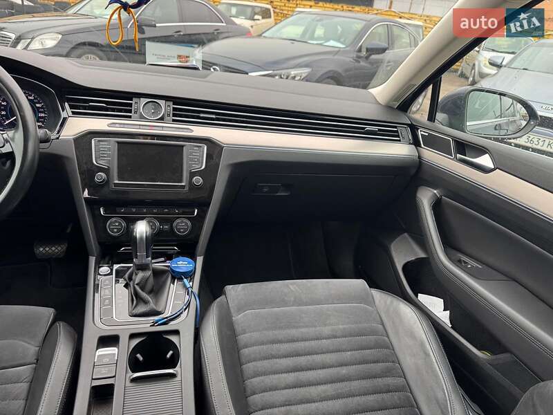 Универсал Volkswagen Passat 2017 в Запорожье фото 15 Универсал Volkswagen Passat 2017 в Запорожье