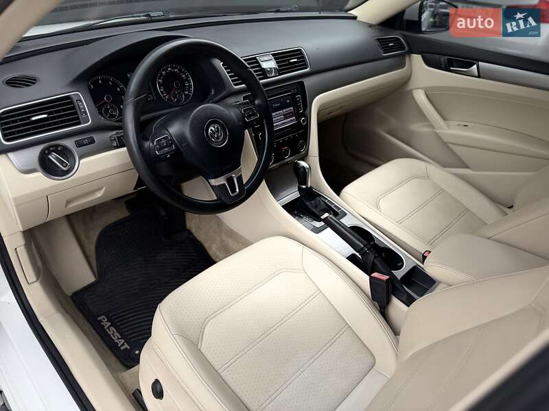Седан Volkswagen Passat 2014 в Львове фото 24 Седан Volkswagen Passat 2014 в Львове