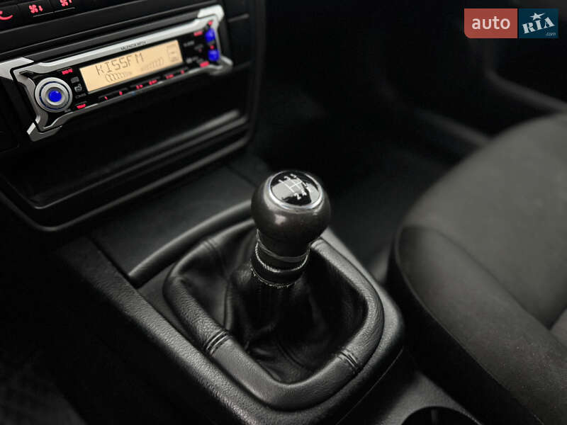 Универсал Volkswagen Passat 2001 в Киеве