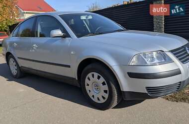 Седан Volkswagen Passat 2001 в Луцке