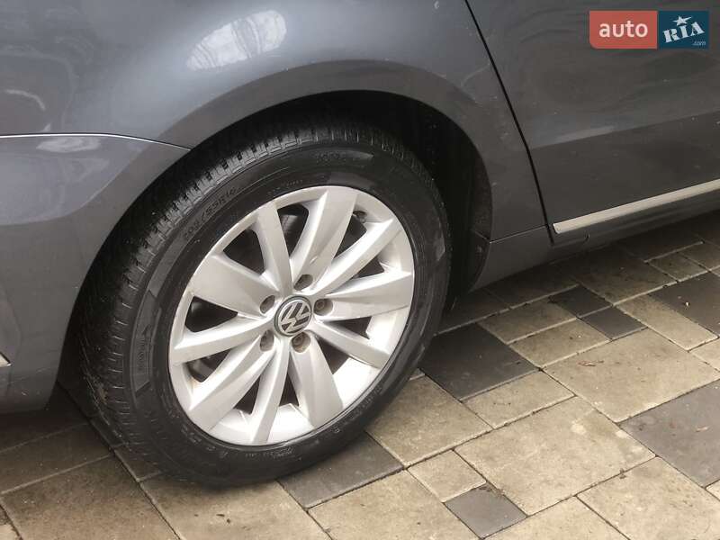 Седан Volkswagen Passat 2010 в Ивано-Франковске фото 17 Седан Volkswagen Passat 2010 в Ивано-Франковске