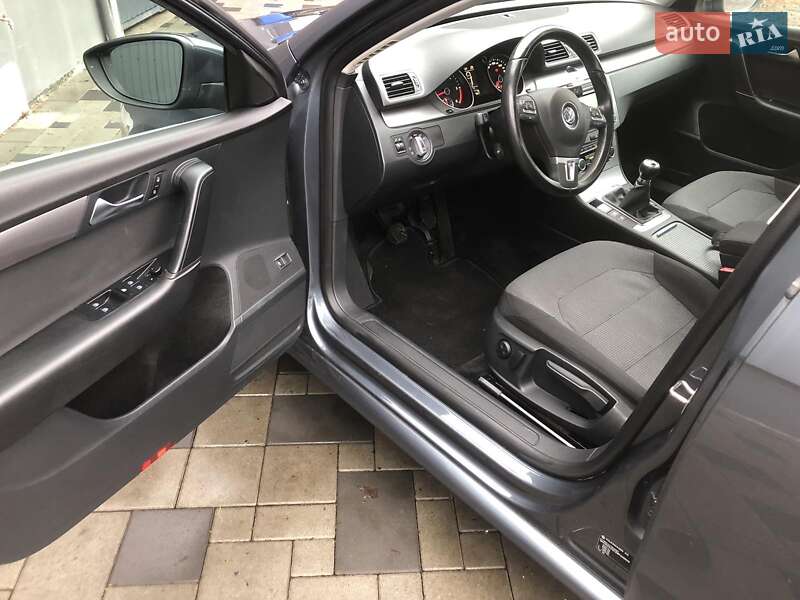 Седан Volkswagen Passat 2010 в Ивано-Франковске фото 19 Седан Volkswagen Passat 2010 в Ивано-Франковске