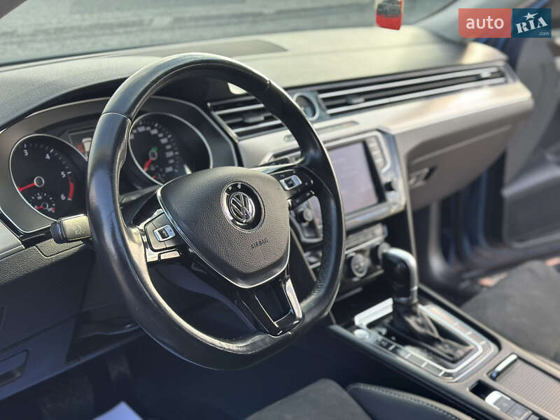 Седан Volkswagen Passat 2016 в Береговому фото 17 Седан Volkswagen Passat 2016 в Береговому