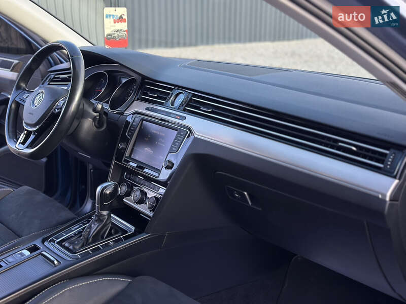 Седан Volkswagen Passat 2016 в Береговому фото 21 Седан Volkswagen Passat 2016 в Береговому