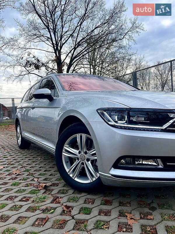 Універсал Volkswagen Passat 2015 в Мукачевому