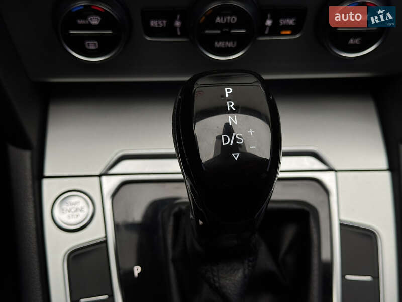 Седан Volkswagen Passat 2015 в Звягеле фото 24 Седан Volkswagen Passat 2015 в Звягеле