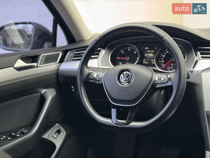 Седан Volkswagen Passat 2015 в Звягеле фото 28 Седан Volkswagen Passat 2015 в Звягеле