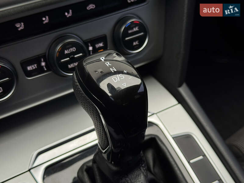 Седан Volkswagen Passat 2015 в Звягеле фото 23 Седан Volkswagen Passat 2015 в Звягеле