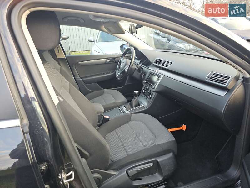 Седан Volkswagen Passat 2012 в Стрые фото 23 Седан Volkswagen Passat 2012 в Стрые