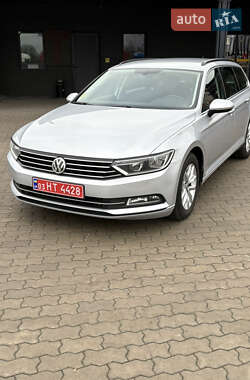 Універсал Volkswagen Passat 2015 в Нововолинську