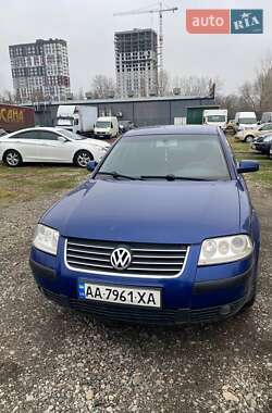 Седан Volkswagen Passat 2002 в Киеве