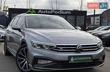Универсал Volkswagen Passat 2020 в Киеве