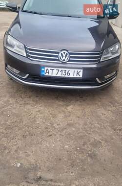 Універсал Volkswagen Passat 2011 в Рогатині