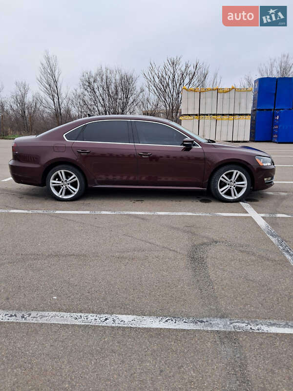 Седан Volkswagen Passat 2014 в Кривом Роге