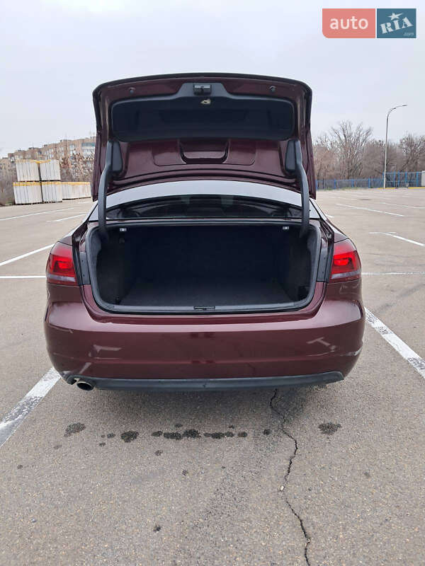 Седан Volkswagen Passat 2014 в Кривом Роге