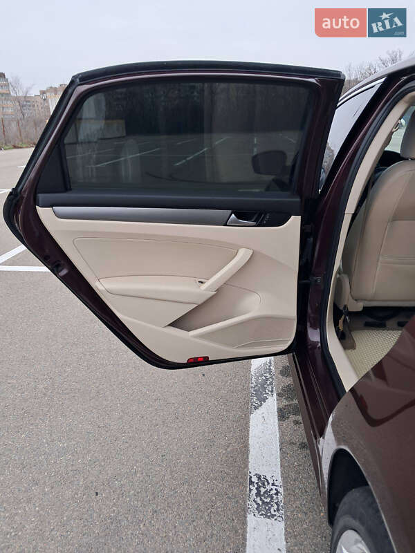 Седан Volkswagen Passat 2014 в Кривом Роге