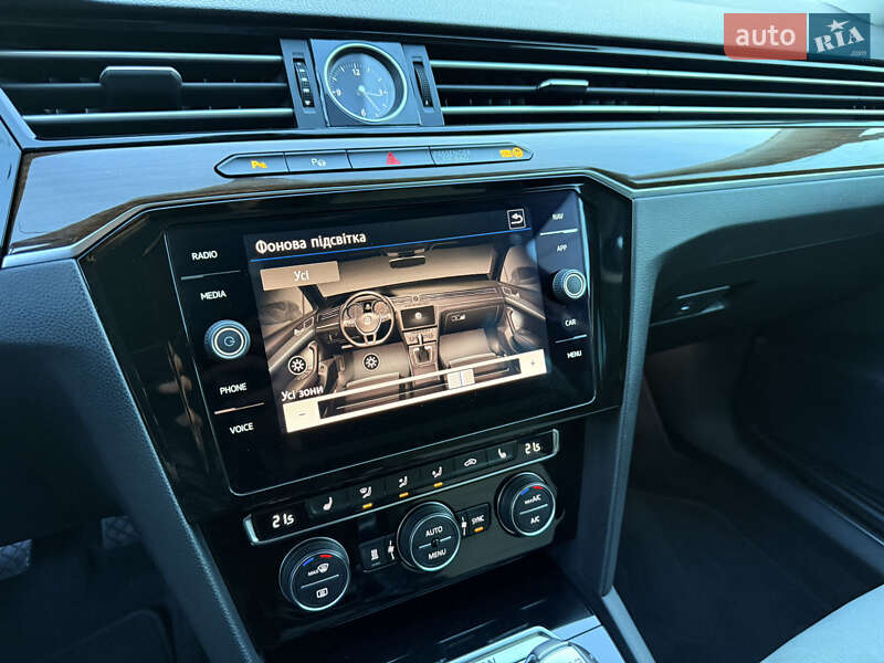 Універсал Volkswagen Passat 2018 в Мукачевому фото 41 Універсал Volkswagen Passat 2018 в Мукачевому