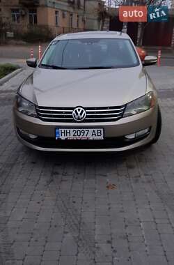 Седан Volkswagen Passat 2014 в Одесі