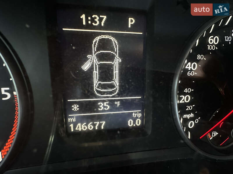 Седан Volkswagen Passat 2014 в Ровно