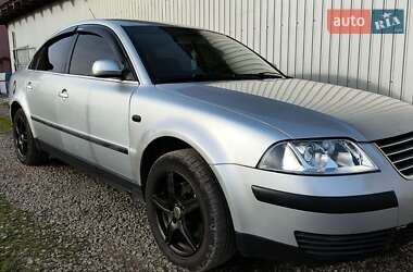 Седан Volkswagen Passat 2001 в Виноградове