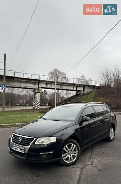 Універсал Volkswagen Passat 2005 в Лубнах