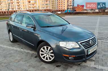 Универсал Volkswagen Passat 2008 в Киеве
