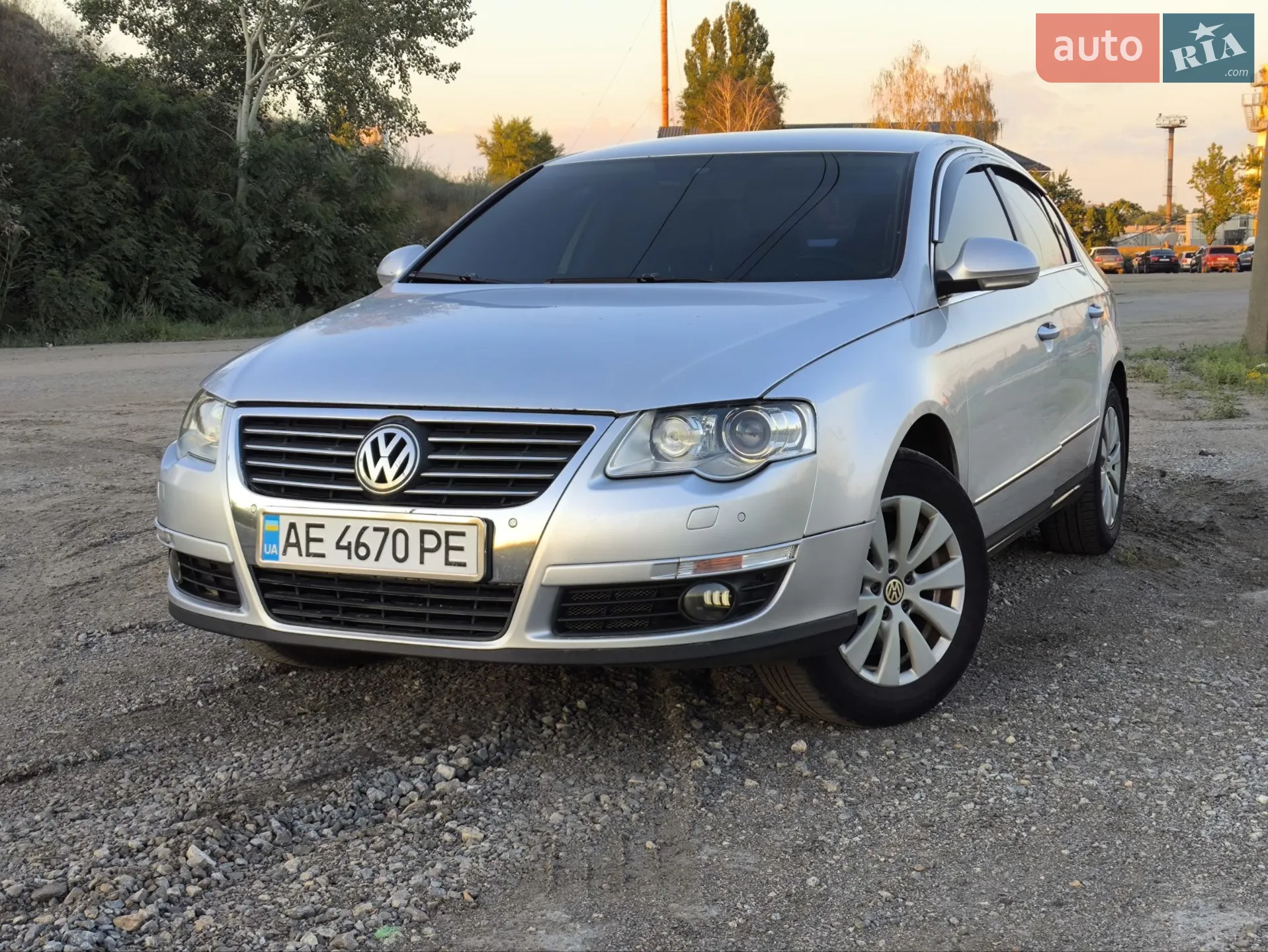 2010 Volkswagen Passat - фото 1