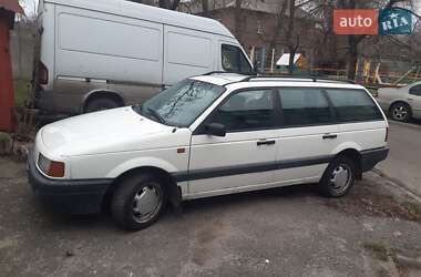 Універсал Volkswagen Passat 1992 в Києві