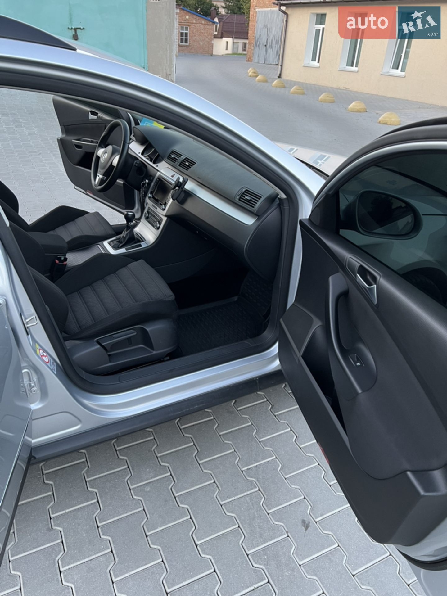 2010 Volkswagen Passat - мініатюра 9