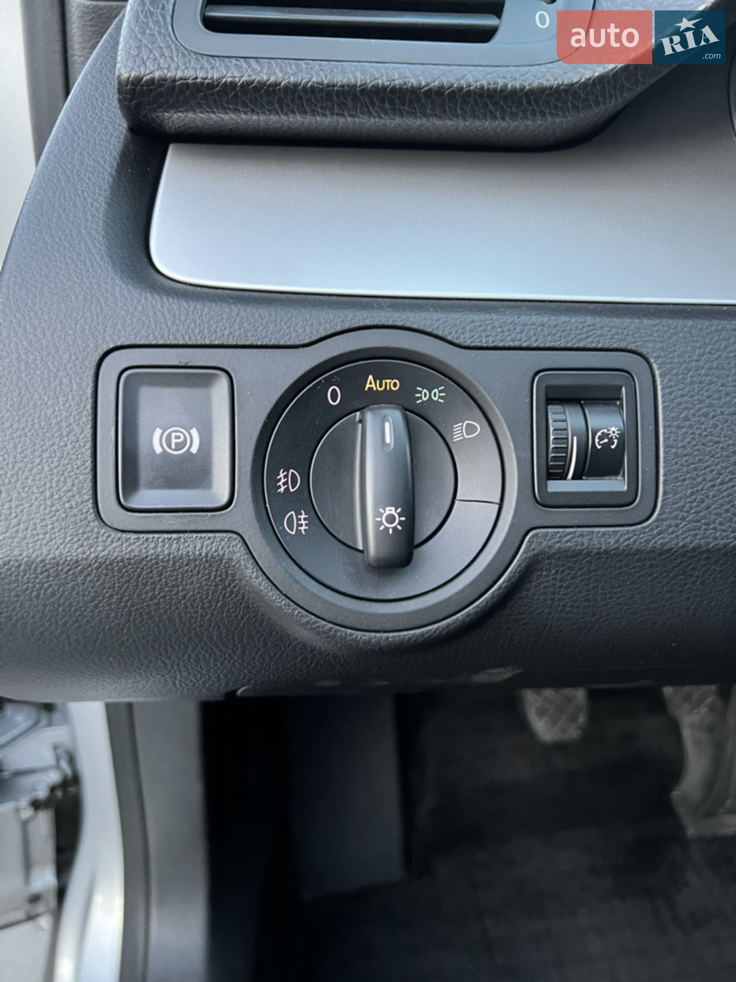 2010 Volkswagen Passat - мініатюра 12