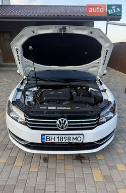 Седан Volkswagen Passat 2014 в Одесі