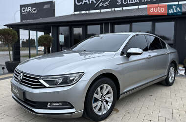 Седан Volkswagen Passat 2016 в Львові