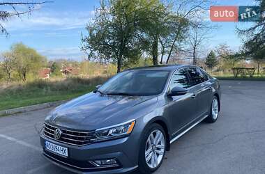 Седан Volkswagen Passat 2016 в Хусте