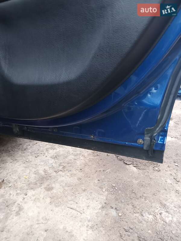 Седан Volkswagen Passat 2001 в Ивано-Франковске фото 10 Седан Volkswagen Passat 2001 в Ивано-Франковске