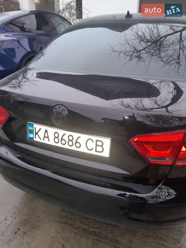 Седан Volkswagen Passat 2013 в Киеве