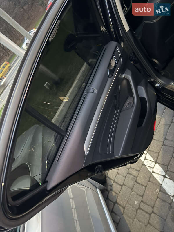 Седан Volkswagen Passat 2019 в Киеве